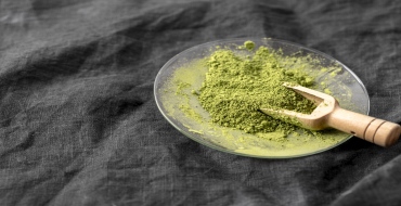 foto k článku Celníci zajistili 800 kilogramů nelegálního kratomu, v Česku jde o rekordní případ