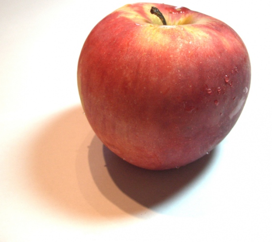 Klamavé označení původu jablek a vysoký obsah pesticidů