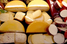 Výsledky kontroly sýrů z dovozu – každý čtvrtý vzorek nevyhovuje legislativě